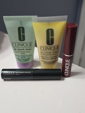 Clinique 4 Piece Set